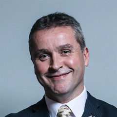 Angus MacNeil