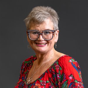 Carolyn Harris